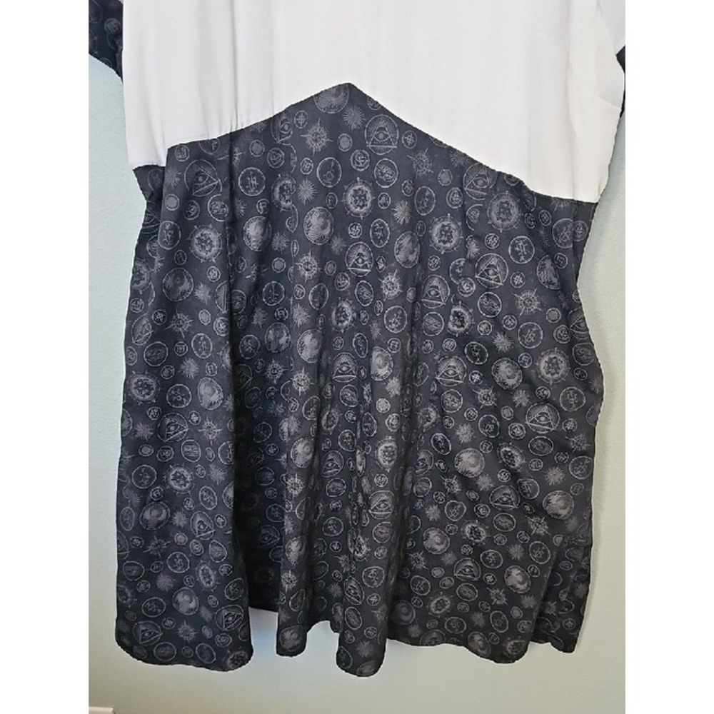 Torrid Fantastic Beasts Black White Peter Pan Collar Dress Plus Size 26 Pockets - Picture 6 of 9